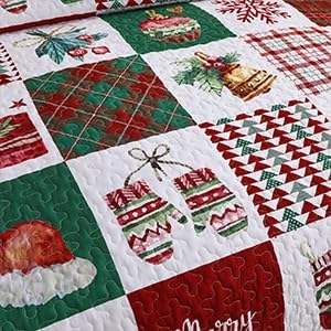 Mybedsoul Christmas Quilt Set Queen Size, Christmas Patchwork Bedding Set | 3 Pieces Snowflake Wreaths Pine Holiday, Red Vanilla Grid Coverlet Bedspread Coverlet with 2 Pillowcases for All Seasons