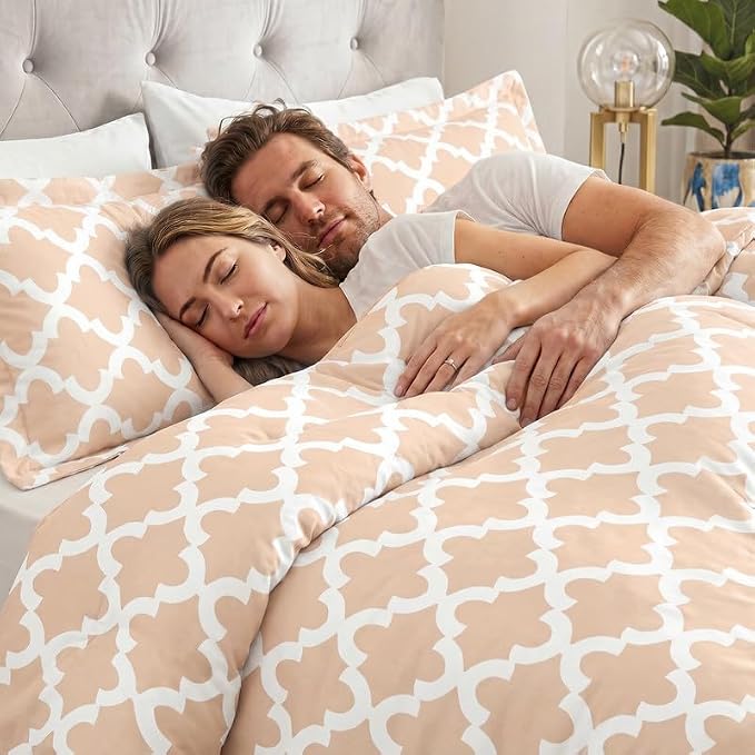 Queen Comforter Set 3 Piece Beige by Utopia Bedding, Printed Comforters Queen Size Bedding Comforters Sets, Down Alternative Soft Bed Set 1 Comforter (88 x 88 inches) 2 Pillow Shams (20 x 26 inches)