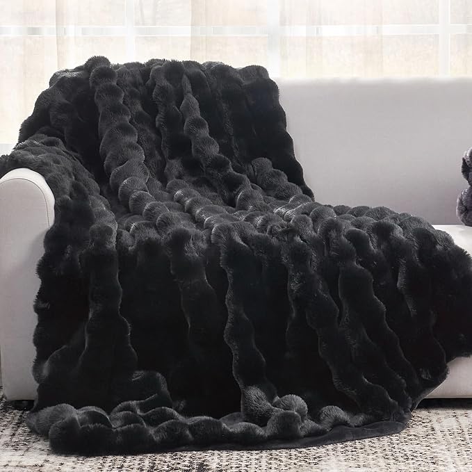 Cozy Bliss Faux Fur Throw Blanket for Couch, Fuzzy Soft Plush Thick Bubble Blanket for Sofa Bedroom Living Room, 50 * 60 Inches Black
