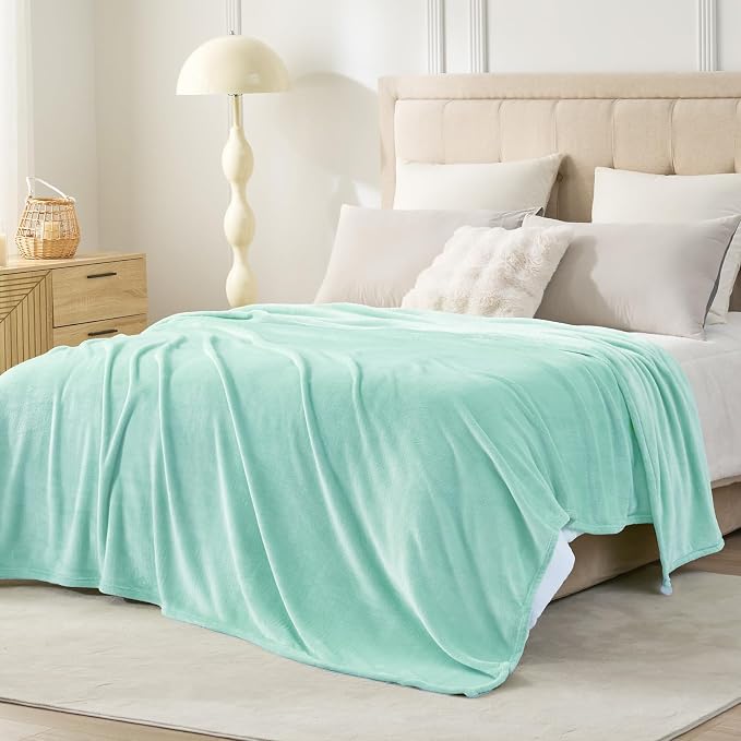 Hansleep Throw Mint Green Fleece Blanket, Soft Flannel Bed Blanket | Fuzzy Cozy Blanket 50x60 Inches, Multi-use for Bed, Sofa, Couch, Travel, Camping, All Season Warm Lightweight Cover