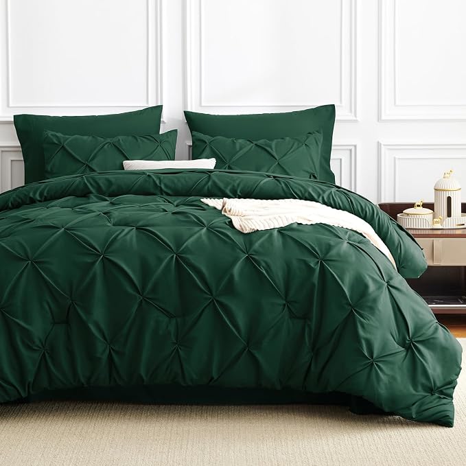 HIMEET Queen Comforter Set Emerald Green - 7 Pieces Pintuck Bed in a Bag | OEKO-TEX Certified, 240GSM Down Alternative Comforter, 14" Deep Pocket Fitted Sheet + Flat Sheet + 2 Pillowcases + 2 Shams