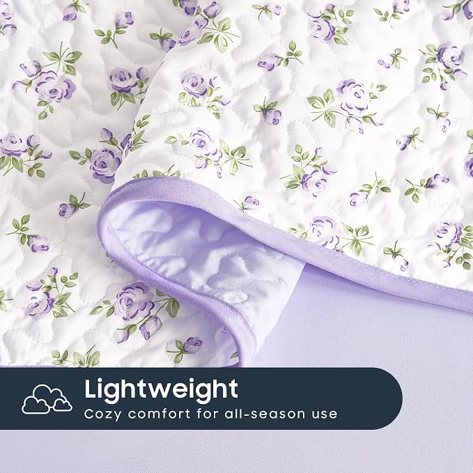 Wake In Cloud - Floral Quilt Set, Coquette Cottagecore Shabby Chic Flower Pattern for Women Teen Girls, Reversible Lightweight Bedspread Coverlet, 3 Pieces, White Purple, Queen/Full Size