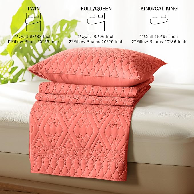 akkialla King/Cal King Size Quilt Bedding Set,Coral Lightweight Microfiber Soft Bedspread,Modern Style Geometric Pattern Coverlet Set for All Seasons,3 Piece(1 Quilt,2 Pillow Shams)