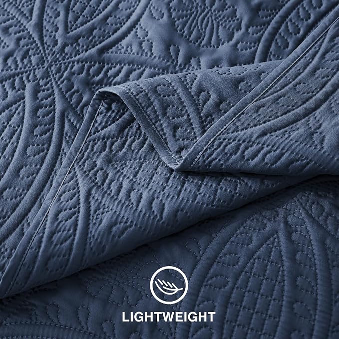 Love's cabin King Quilt Set Navy, Bed in a Bag King Size Bedding 7 Pieces, Ultrasonic Embossed Coin Pattern Comforter, Lightweight Bedspreads for All Seasons Quilt with Sheets, Pillowcases & Shams