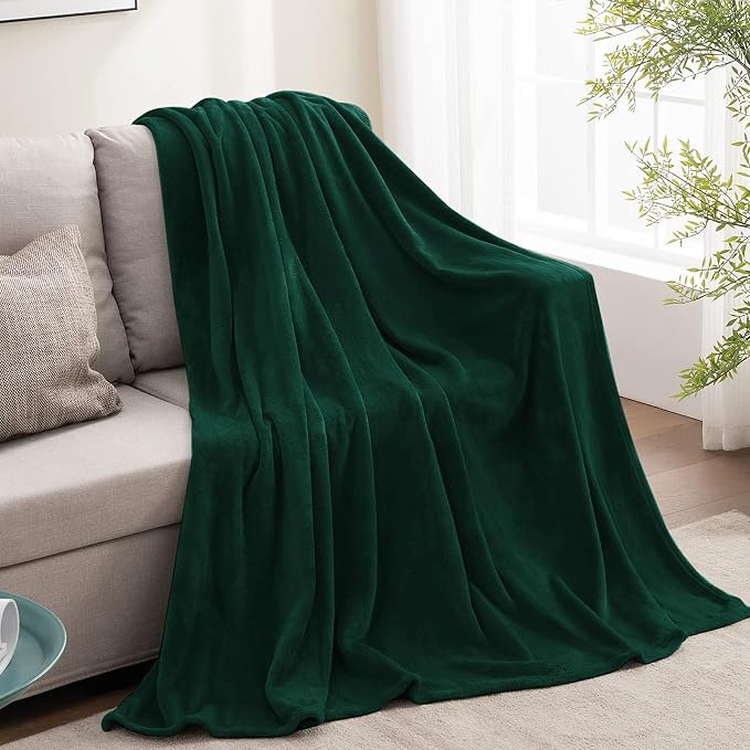 BEDELITE Fleece Blanket Soft Plush Throw for Couch Forest Green 50"x60" | Ultra Soft Fleece, Plush Microfiber, Lightweight Warmth, All Season Comfort, Fade Resistant, Machine Washable, Couch Sofa Bed