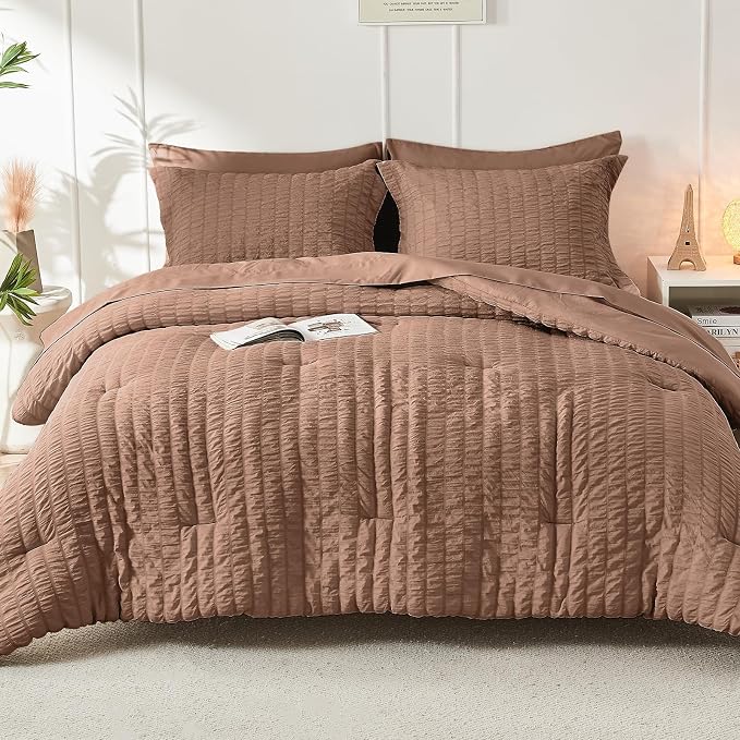 HYMOKEGE Mocha Mousse California King Comforter Set Seersucker 7 Pieces, All Season Luxury Bed in a Bag for Bedroom, Bedding Set with Comforter, Sheets, Pillowcases & Shams