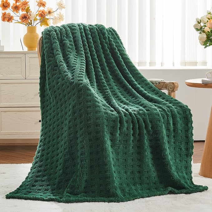 NEWCOSPLAY 3D Waffle Checkered Flannel Queen Blanket, Dark Green, 90"x90" | Super Soft Cute Lightweight Decorative Premium Silky Fleece Blanket for Couch Sofa Bed, Gift for Women Men, All Season Use