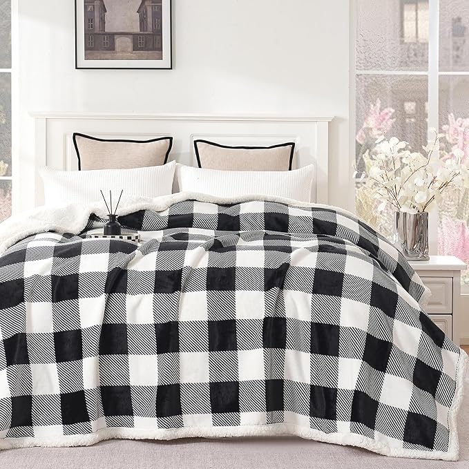 PU MEI Sherpa Fleece Throw Blanket 80" x 90" Reversible Plush Fluffy Large Big Blanket Lattice Flannel Blankets for All Season Use, Black and White