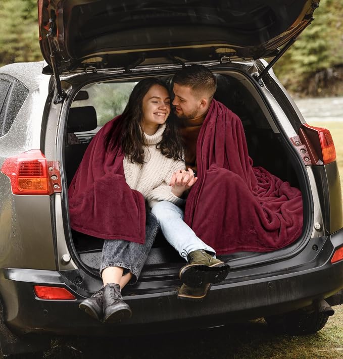 Utopia Bedding Soft Fleece Bed Blanket King Size Burgundy (90x102 Inch) | Microfiber Plush Warm Lightweight Breathable Cozy Blanket Anti-Static, All Season Use, Gift for Women and Men