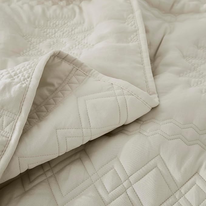 WDCOZY Beige Boho Twin Quilt Size Bedding Set with 1 Pillow Sham, Farmhouse Lightweight Soft Bedspread Coverlet for All Season, 2 Pieces, 68x90 inches