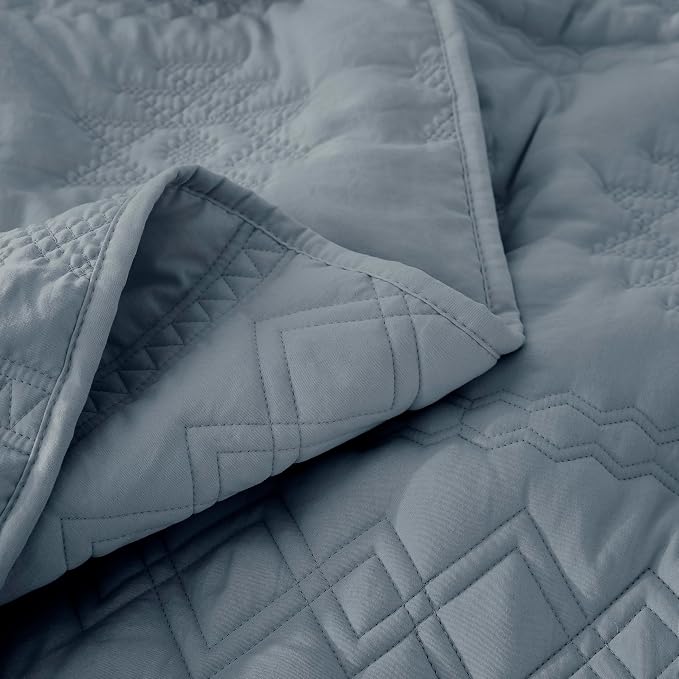 WDCOZY Boho Blue Grey Quilts Queen Size Bedding Sets with 2 Pillow Shams, Farmhouse Lightweight Soft Bedspread Coverlet for All Season, 3 Pieces, 90x90 inches