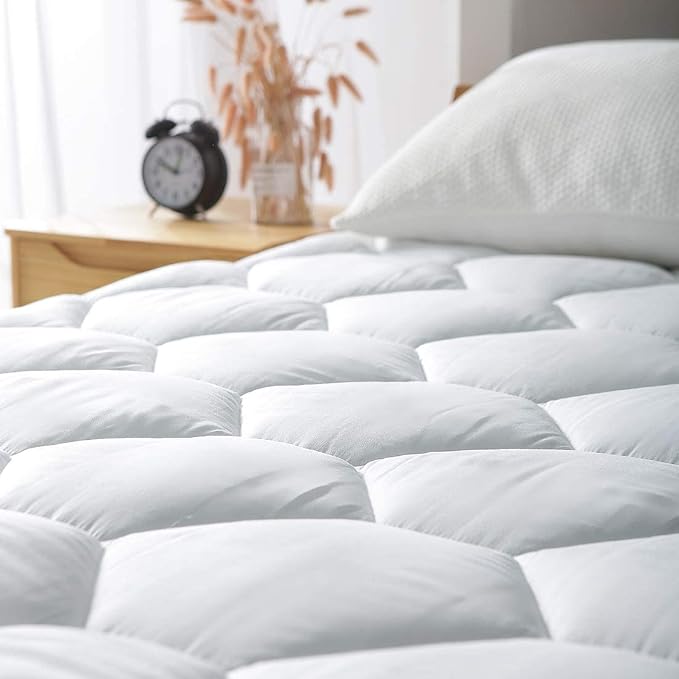 Twin Mattress Pad, 8-21" Deep Pocket Protector Ultra Soft Quilted Fitted Topper Cover Breathable Fit for Dorm Home Hotel -White