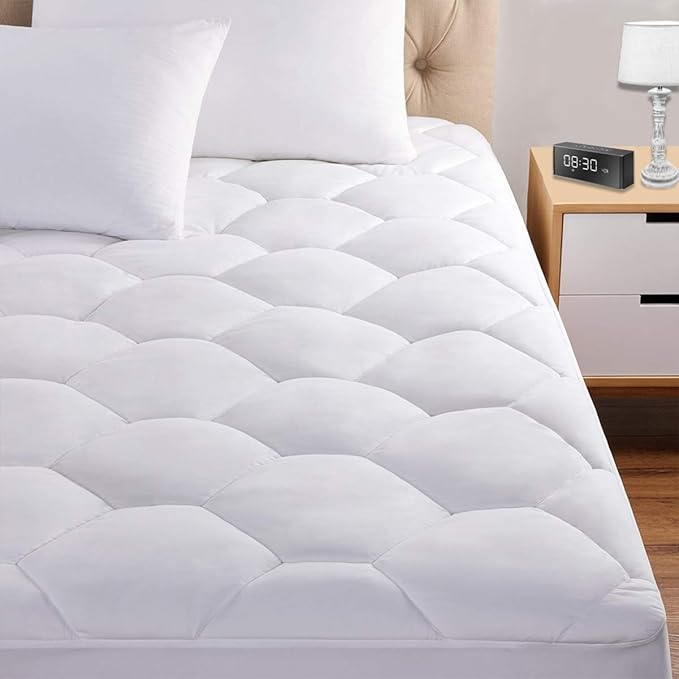 Favorland Twin XL Mattress Pad, 8-21" Deep Pocket Protector Ultra Soft Quilted Fitted Topper Cover Fit for Dorm Home Hotel -White