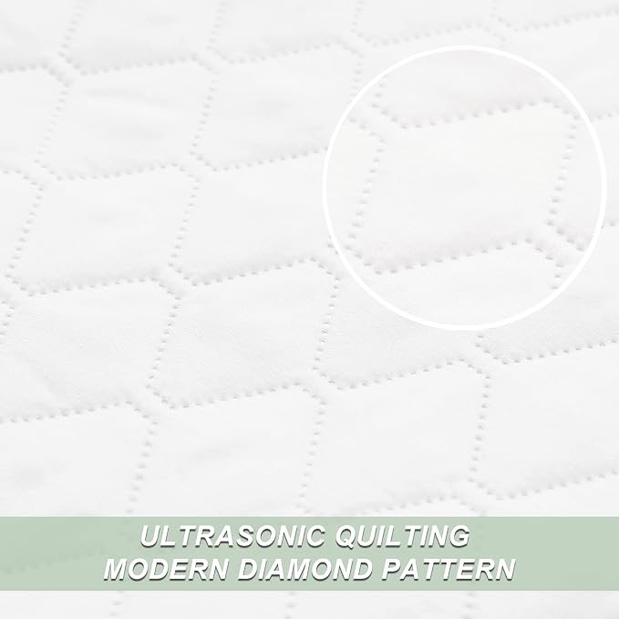Exclusivo Mezcla Reversible California King Quilt Set, White | Lightweight Bedspreads with 2 Pillow Shams, Soft Microfiber, All Season Bed Coverlets for Bedroom Guest Room, 112x104 Inch