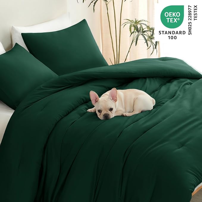 Oversized King Comforter Set 3 Pieces Emerald Green Quilted Bedding | 270 GSM Down Alternative Fill, 4 Corner Ties for Duvet Insert Use, All Season, OEKO-TEX Certified, 2 Pillowcases, 120 x 98 in