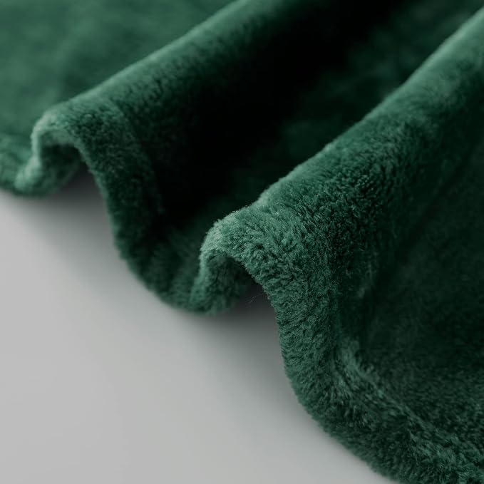 Forest Green Fleece Plush Throw Blanket 50"x60"for Couch Fuzzy Cozy Flannel | Super Soft Lightweight Microfiber Blanket for Sofa Bed bedroom Home Decor All Season,Birthday Gifts for Women Mom Adult