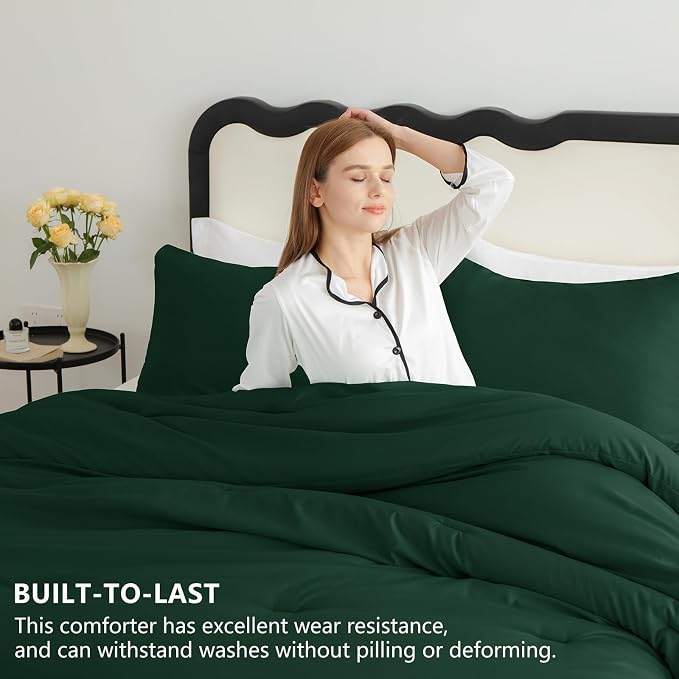 Twin Comforter Set, 2 Pieces Down Alternative Bedding Emerald Green | 270 GSM Twin XL College Dorm Comforter with 4 Corner Ties Use as a Duvet Insert, OEKO-TEX Certified, 1 Pillowcase, 68 x 88 in