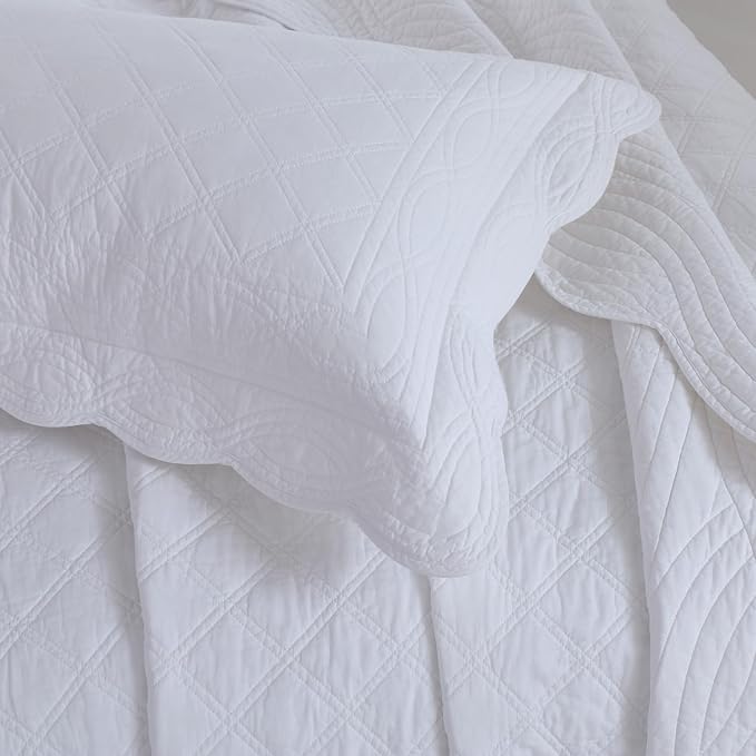 meadow park Quilt Set Queen Size - 3 Pieces, 100% Cotton Lightweight Coverlet with Diamond Pattern and Scallop Edges, Ultra Soft, Pet-Friendly, All-Season Use, White