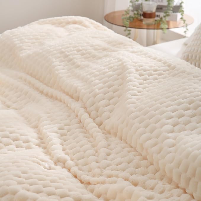 Puncuntex Cream White Throw Blanket 60"×80" Fuzzy 3D Jacquard Decorative | Flannel Fleece Super Soft Plush Cozy Blanket for Couch Sofa Chair Lightweight