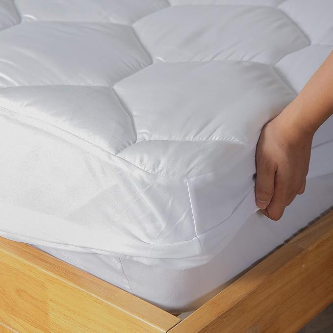 Favorland Twin XL Mattress Pad, 8-21" Deep Pocket Protector Ultra Soft Quilted Fitted Topper Cover Fit for Dorm Home Hotel -White