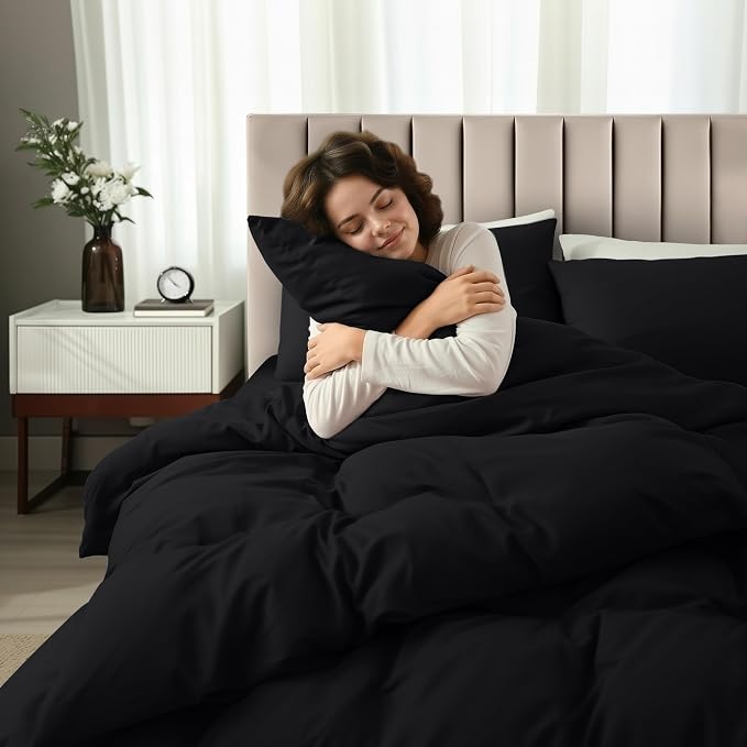 Utopia Bedding 4 Piece Bedding Set - 1 Fitted Sheet (60x80), 1 Duvet Cover Queen Size, 2 Pillow Case Standard - All Season Luxury Bed in a Bag with Zippered Queen Duvet Cover - No Comforter (Black)