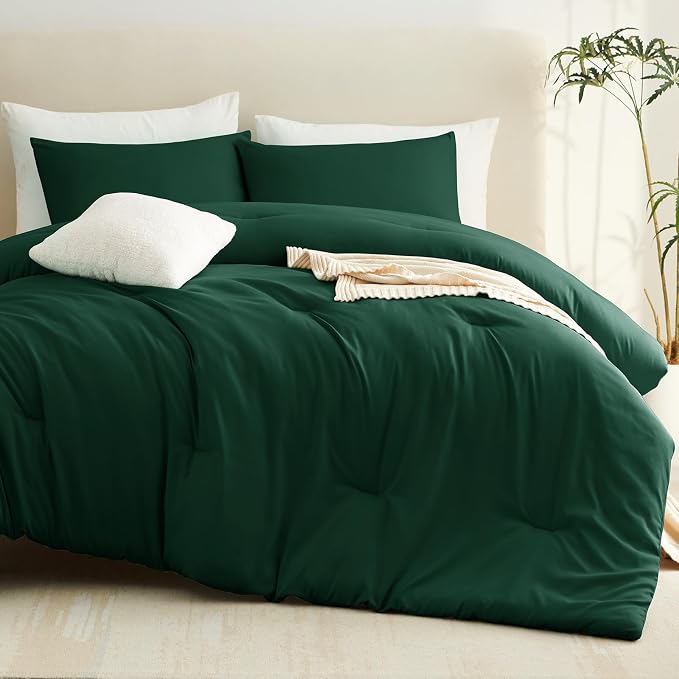 Oversized King Comforter Set 3 Pieces Emerald Green Quilted Bedding | 270 GSM Down Alternative Fill, 4 Corner Ties for Duvet Insert Use, All Season, OEKO-TEX Certified, 2 Pillowcases, 120 x 98 in