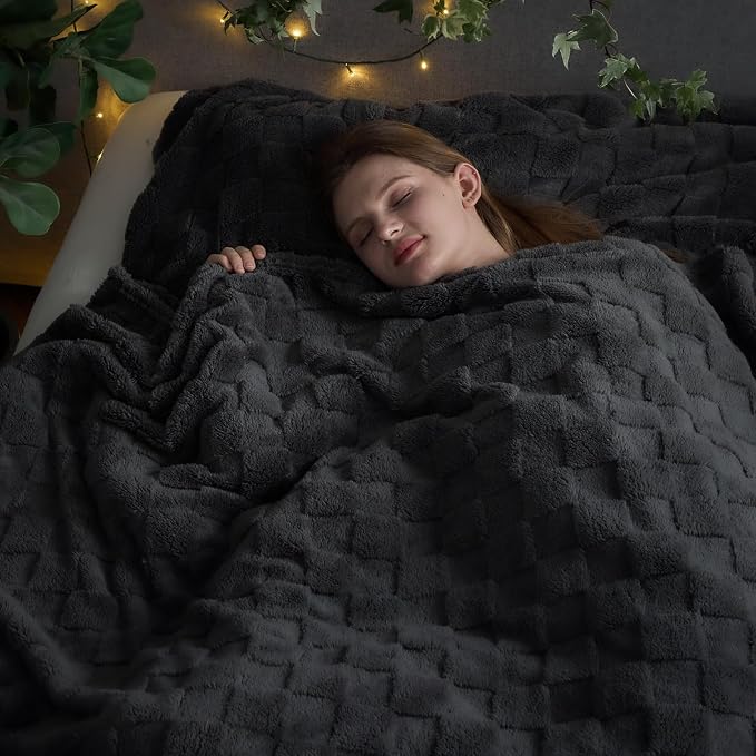NEWCOSPLAY 3D Checkered Flannel Queen Blanket, Dark Grey, 90"x90" | Super Soft Cute Lightweight Decorative Premium Silky Fleece Blanket for Couch Sofa Bed, Gift for Women Men, All Season Use