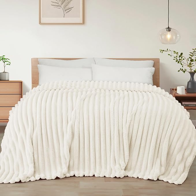 Exclusivo Mezcla Striped California King Size Fleece Blanket for Bed | Soft Breathable Cozy Bed Blankets, Lightweight Plush Fluffy Fuzzy Jacquard Decorative Blankets