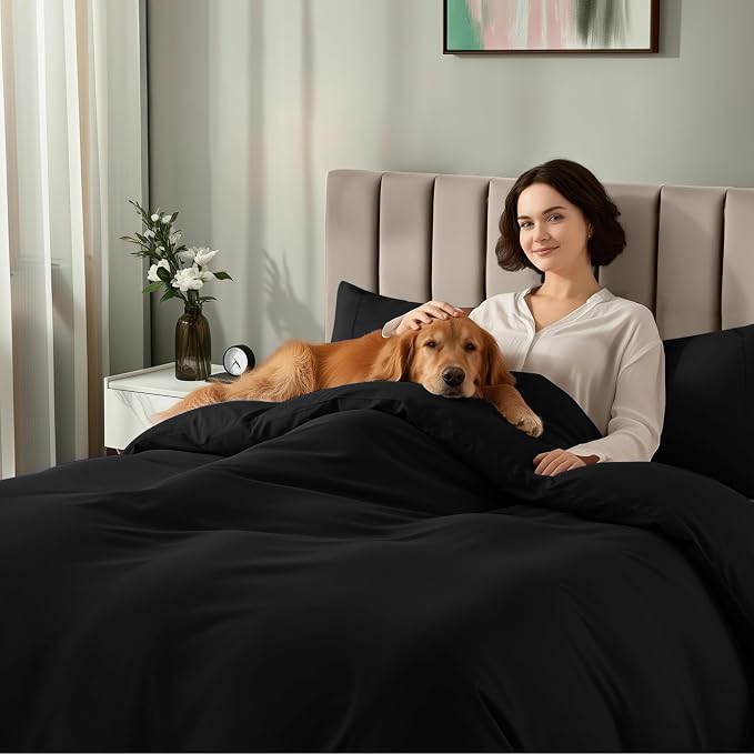 Utopia Bedding 4 Piece Bedding Set - 1 Fitted Sheet (60x80), 1 Duvet Cover Queen Size, 2 Pillow Case Standard - All Season Luxury Bed in a Bag with Zippered Queen Duvet Cover - No Comforter (Black)