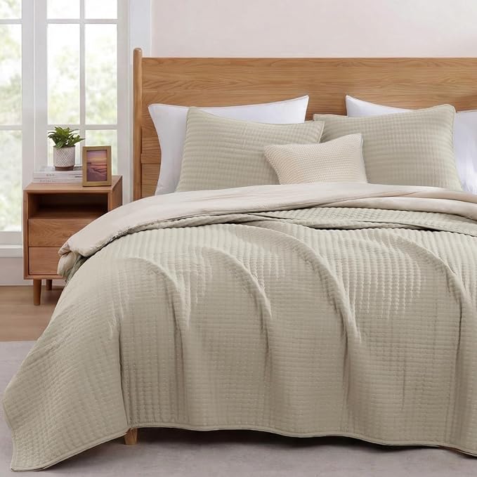 King Size Quilt- Lightweight Bedspreads Oatmeal King Quilt Bedding Set | Soft Neutral Coverlet with 2 Pillow Shams for All Seasons, Suitable for Bed, Couch, 3 Pieces, 106"x94"