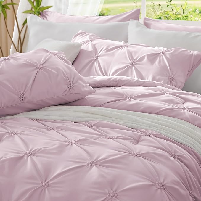 BEDELITE Queen Comforter Set Light Purple,Lightweight & Soft Comforter | Pintuck Boho Bedding, Warm & Cute Bed Set for All Season,With 2 Pillowcases