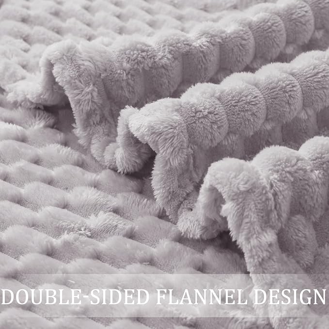 Exclusivo Mezcla 3D Fleece California King Blanket for Bed, Light Grey | Oversized Soft Fuzzy Plush Lightweight Bed Blankets, Cozy Fluffy Decorative Blankets for All Seasons, 120x120 Inches