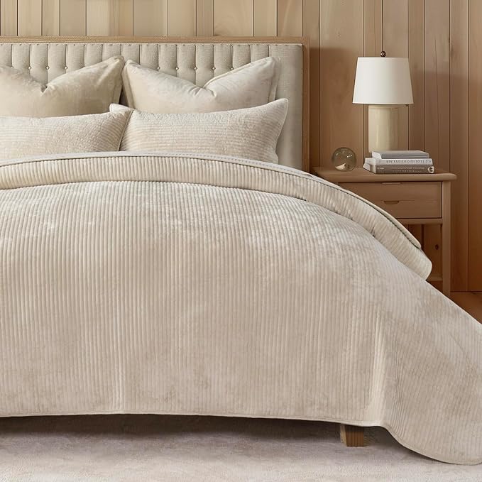 EverGrace Striped Channel Velvet Quilt Set, King Size, Light Sand | Luxurious Soft Lightweight Velvet Comforter, Oversized Bedspread Coverlet, Quilted Bedding Set for All Season, with 2 Shams