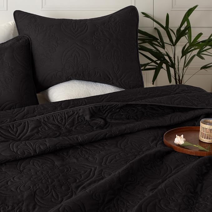 Whale Flotilla Queen Quilt Bedding Set Vintage Damask Reversible Bedspread | Suitable for Bed, 3 Pieces Black Lightweight Breathable Quilts Queen Size, Ultrasonic Coverlet Bed Cover with 2 Pillow Shams