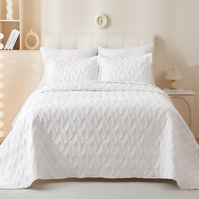 Cmfshape Diamond Embroidery Quilt Set,3 Pieces Queen Quilt Bedding Set,Lightweight Soft Quilt Set for All Seasons,Soft Bedspread Reversible Coverlet(Ivory,92"x96")
