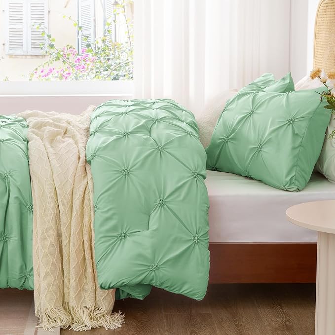 BEDELITE King Comforter Set Sage-Green,Lightweight & Soft Comforter | Pintuck Boho Bedding, Warm & Cute Bed Set for All Season,With 2 Pillowcases