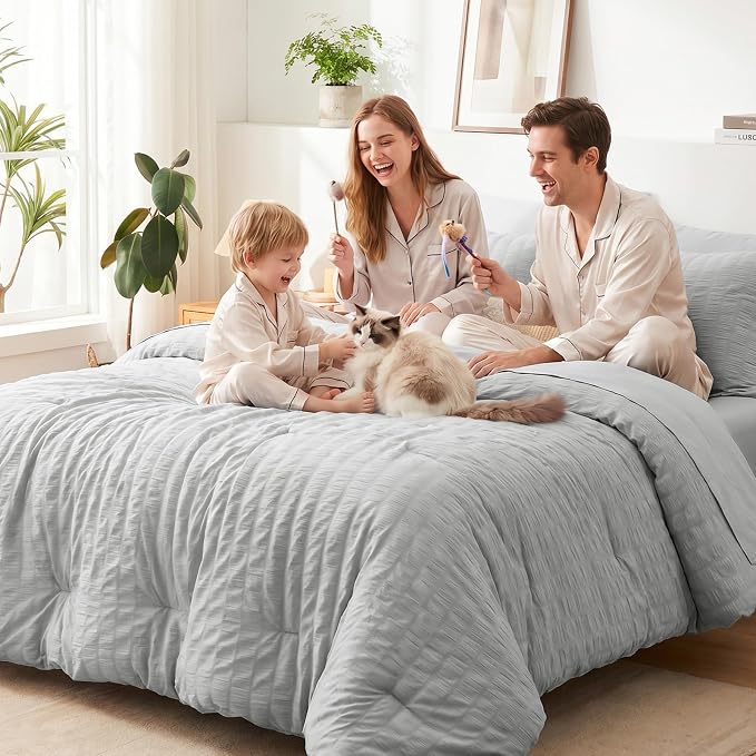 Twin XL Comforter Set, 5 Pieces Light Grey Seersucker Bed in a Bag | OEKO-TEX Certified, College Dorm Twin Extra Long, 240 GSM Down Alternative Comforter, Flat & Fitted Sheets, Pillowcase & Sham