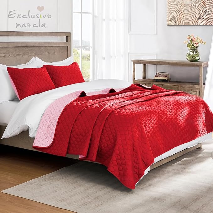 Exclusivo Mezcla Reversible King Size Quilt Bedding Set, Red | Lightweight Bedspreads with 2 Pillow Shams, Soft Microfiber, All Season Bed Coverlets for Bedroom Guest Room, 104x96 Inch