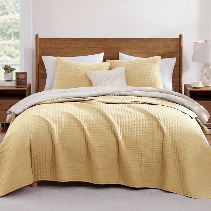 King Size Quilt-Lightweight Bedspreads Yellow King Quilt Bedding | Soft Coverlet with 2 Pillow Shams for All Seasons, Suitable for Bed, Couch, 3 Pieces, 106"x94"