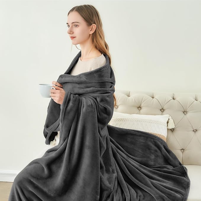 BEDELITE Fleece Blanket Soft Plush Throw for Couch Charcoal Grey 50"x70" | Ultra Soft Fleece, Plush Microfiber, Lightweight Warmth, All Season Comfort, Fade Resistant, Machine Washable, Couch Sofa Bed