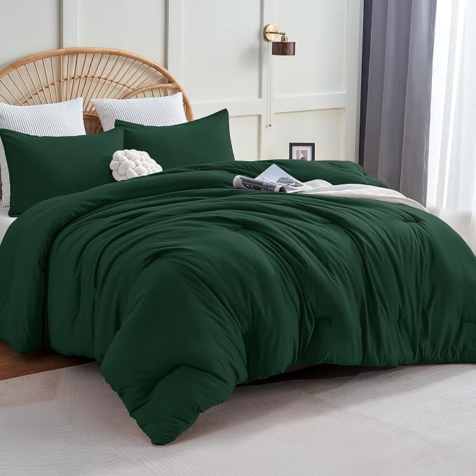 Queen Comforter Set 3 Pieces Down Alternative Bedding Emerald Green | 270 GSM All Season Comforter with 4 Corner Ties for Use as a Duvet Insert, OEKO-TEX Certified, 2 Pillowcases, 88 x 88 in