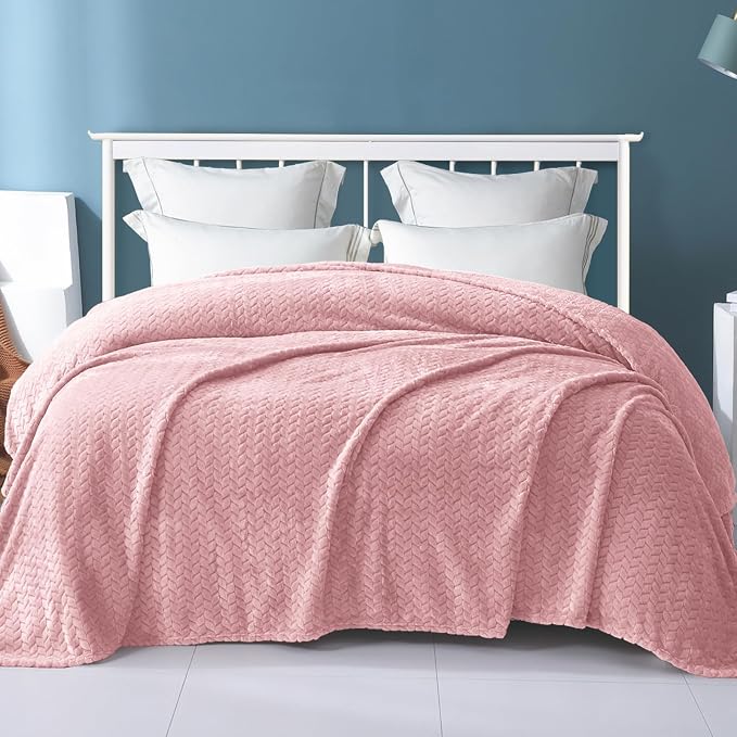 Exclusivo Mezcla Soft Fleece Bed Blanket King Size, 90”x104”, Pink | Cozy Fluffy Lightweight Blankets for Summer, Decorative Plush Flannel Throws for Living Room, Bedroom with Leaves Pattern