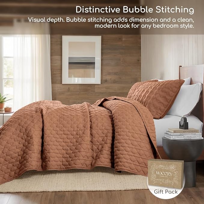 WDCOZY Burnt Orange Oversized California Cal King Size Quilt Bedding Sets with 2 Pillow Shams,Red Lightweight Soft Bedspread Coverlet Bed Cover for All Season, 3 Pieces, 116x106 inches