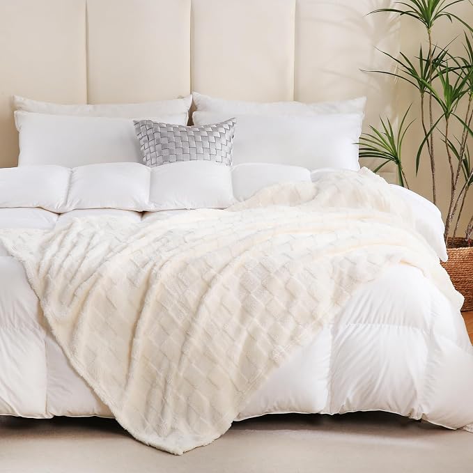 Cream White Fleece Throw Blanket 60”×80”Checkered Design for Couch | Super Soft Cozy Plush Microfiber 3D Square Pattern Flannel Blanket for Sofa Bed Lightweight for Adults,Women