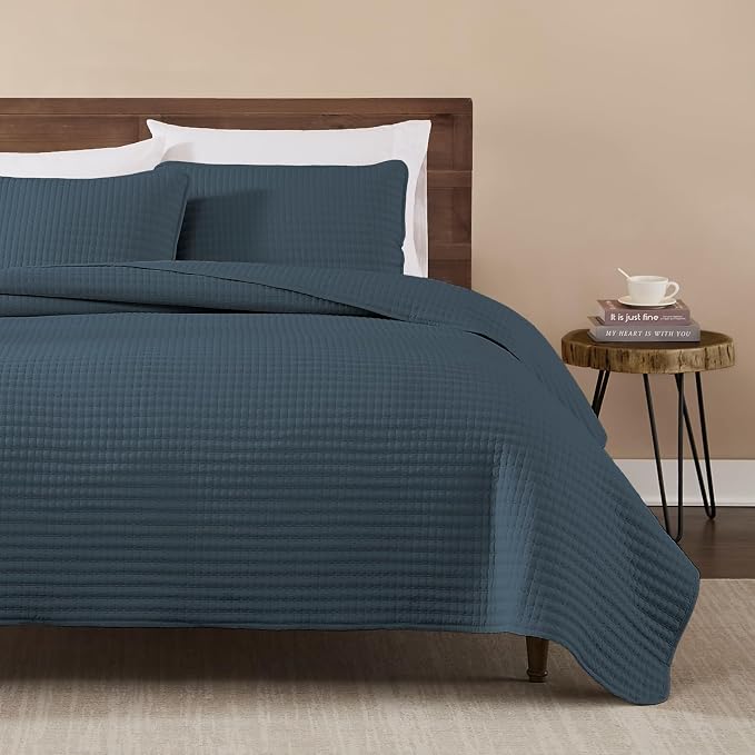 Queen Quilt-Lightweight Navy Blue Bedspreads Queen Size Quilt Bedding Set | Soft Coverlet with 2 Pillow Shams for All Seasons, Suitable for Bed, Couch, 3 Pieces, 90"x94"