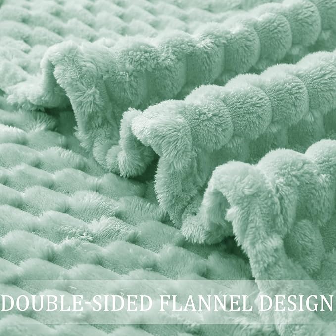 Exclusivo Mezcla 3D Fleece Queen Size Blanket for Bed, Sage Green | Extra Soft Fuzzy Plush Lightweight Bed Blankets, Cozy Fluffy Decorative Blankets for All Seasons, 90x90 Inches