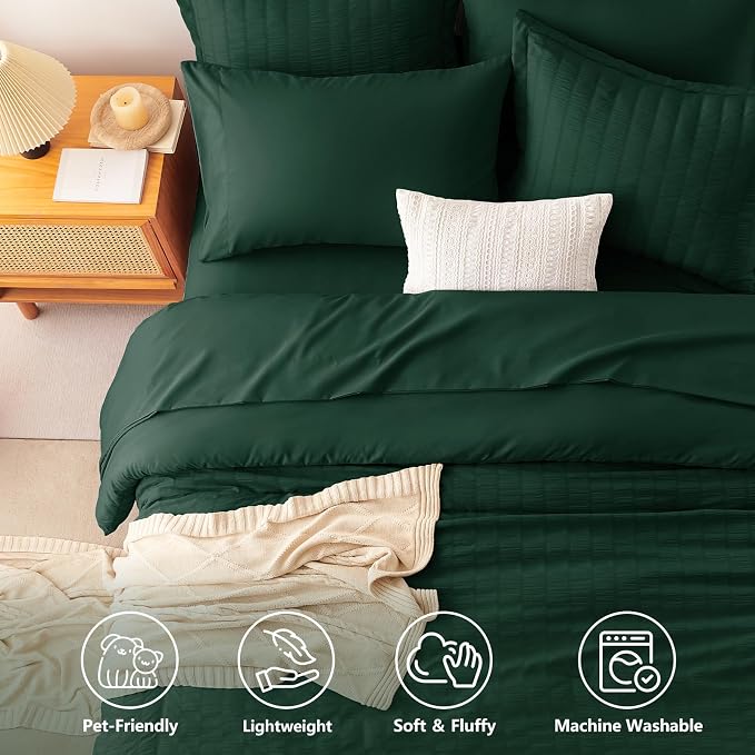 Twin Comforter Set, 5 Pieces Emerald Green Seersucker Bed in a Bag | OEKO-TEX Certified, All Season Bedding Sets with 240 GSM Down Alternative Comforter, Flat & Fitted Sheets, Pillowcase & Sham