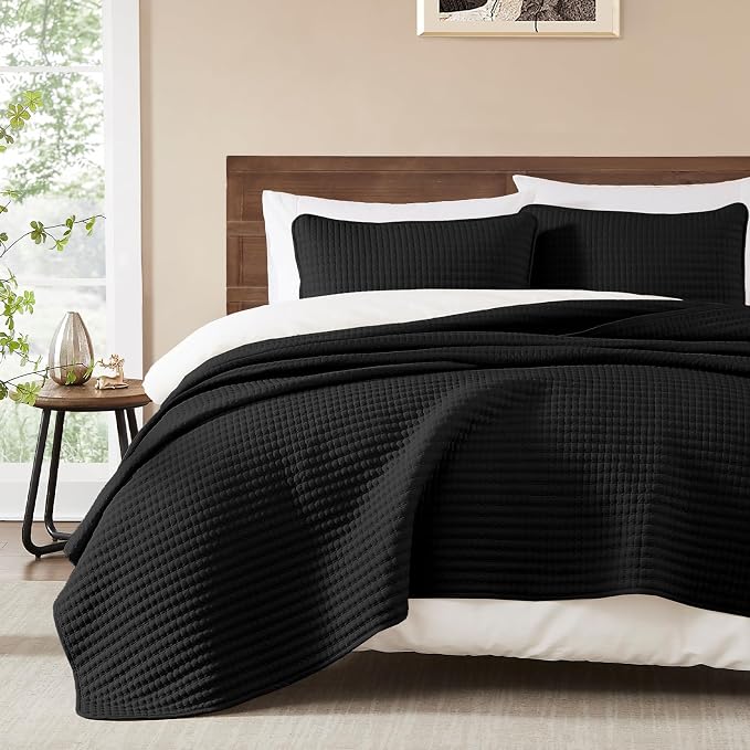 King Size Quilt-Lightweight Black Bedspreads King Quilt Bedding Set | Soft Coverlet with 2 Pillow Shams for All Seasons, Suitable for Bed, Couch, 3 Pieces, 106"x94"