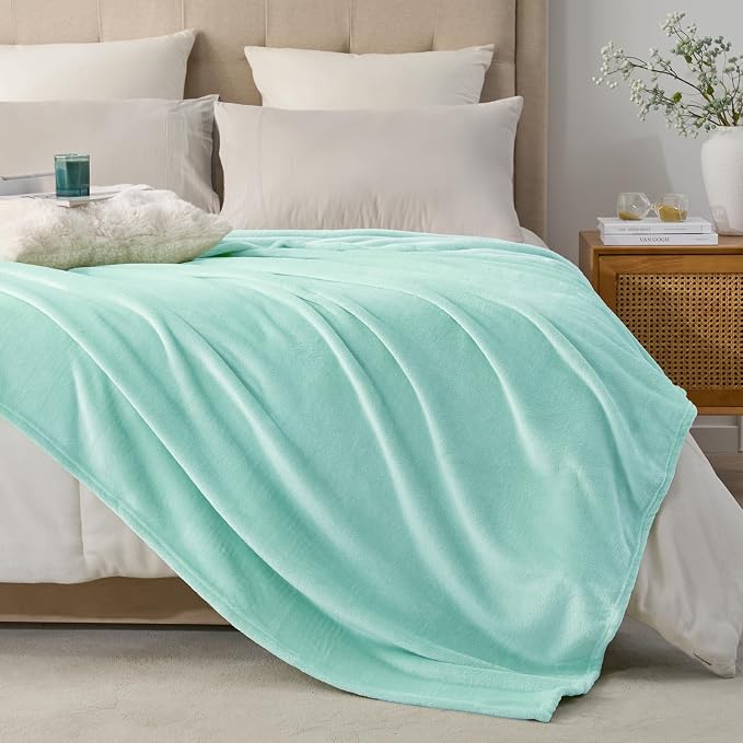 Hansleep Twin Mint Green Fleece Blanket, Soft Flannel Bed Blanket | Fuzzy Cozy Blanket 60x80 Inches, Multi-use for Bed, Sofa, Couch, Travel, Camping, All Season Warm Lightweight Cover