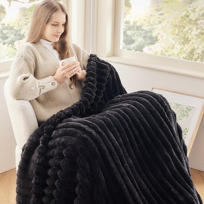 NEWCOSPLAY Fleece Ribbed Cozy Twin Blanket for Couch, Black, 60"x80" | Premium Silky Flannel Blanket, Soft Lightweight Fluffy Throw Blanket for Bed Sofa Decor, Gift for All Season Use